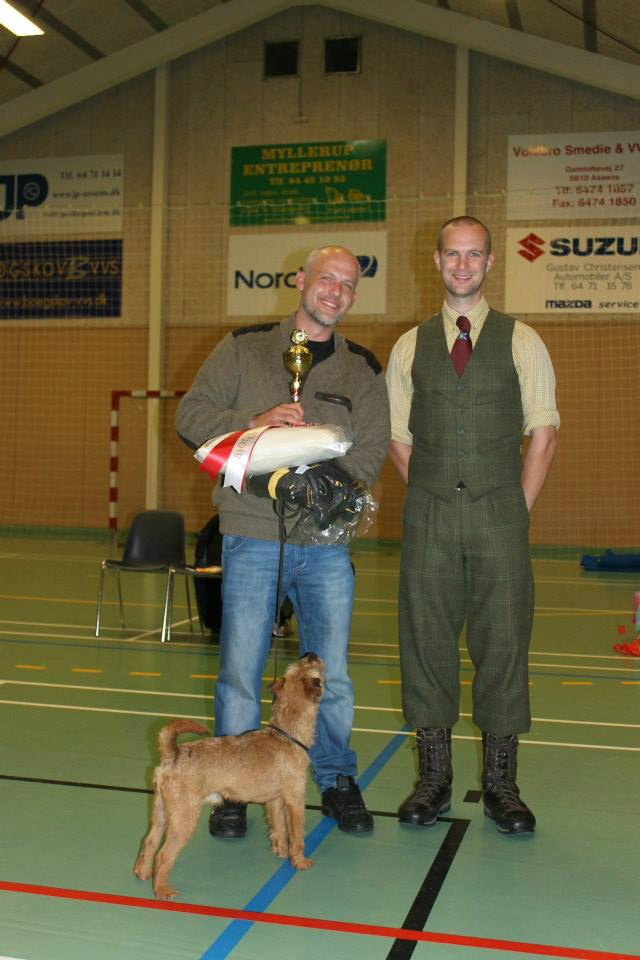 Best in Show Coloured Terriers - Abbadon Dommer: Fraser Kay, Skotland